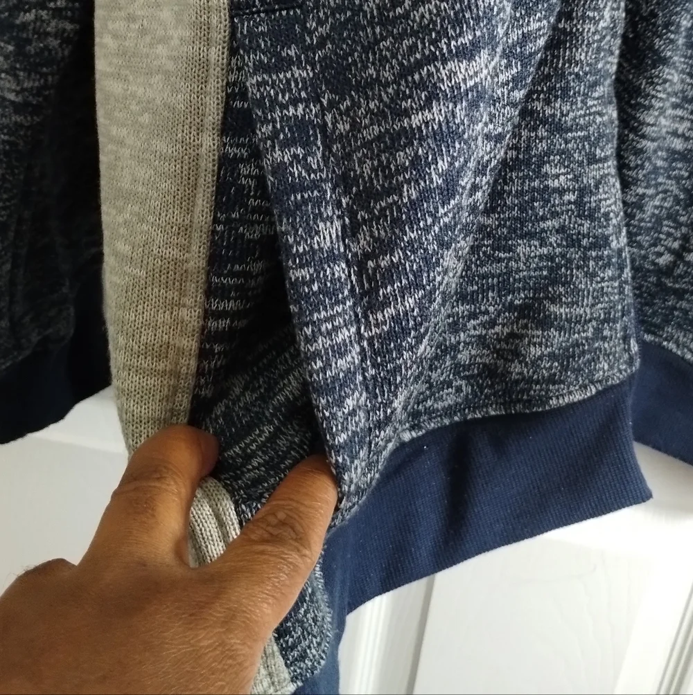 Big Men's Y2K Rocawear Navy/Gray Zip-Up Sweater Jacket